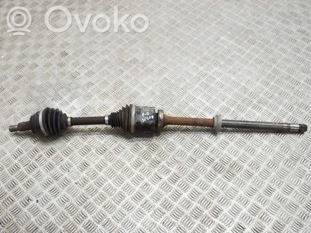 Etuvetoakseli