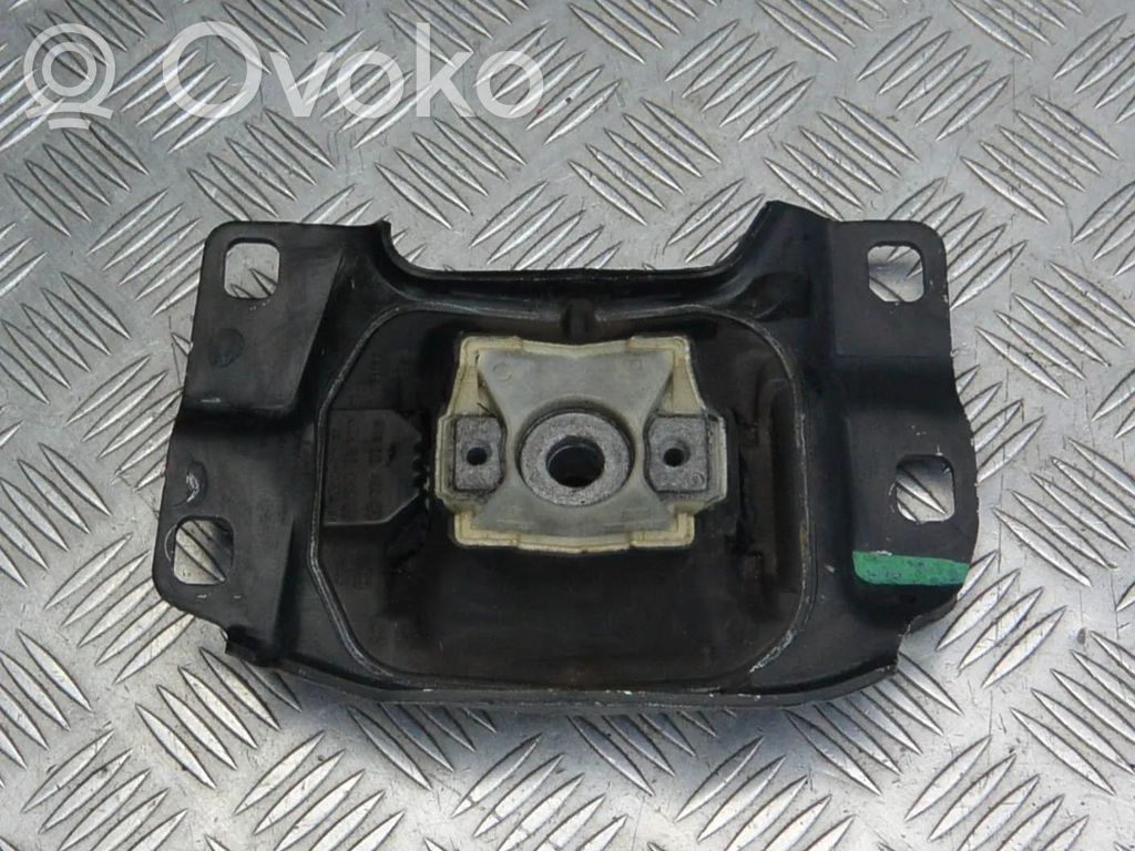 Dzinēja spilvens   V617M121BB