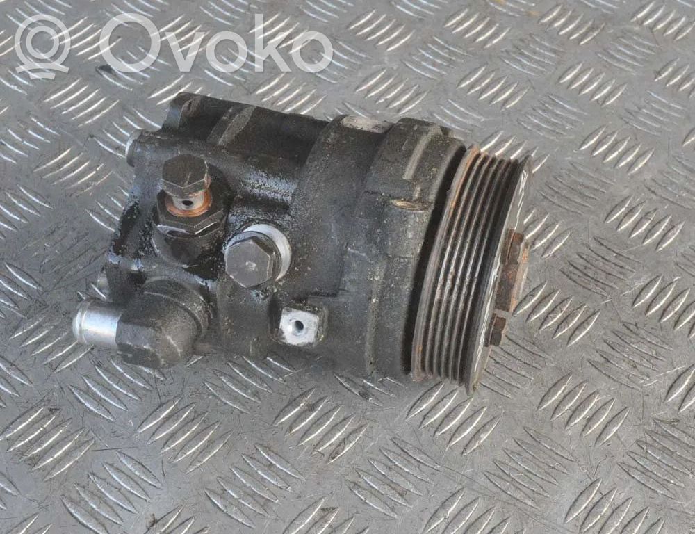 BMW 7 E65 E66 Vairo stiprintuvo siurblys 