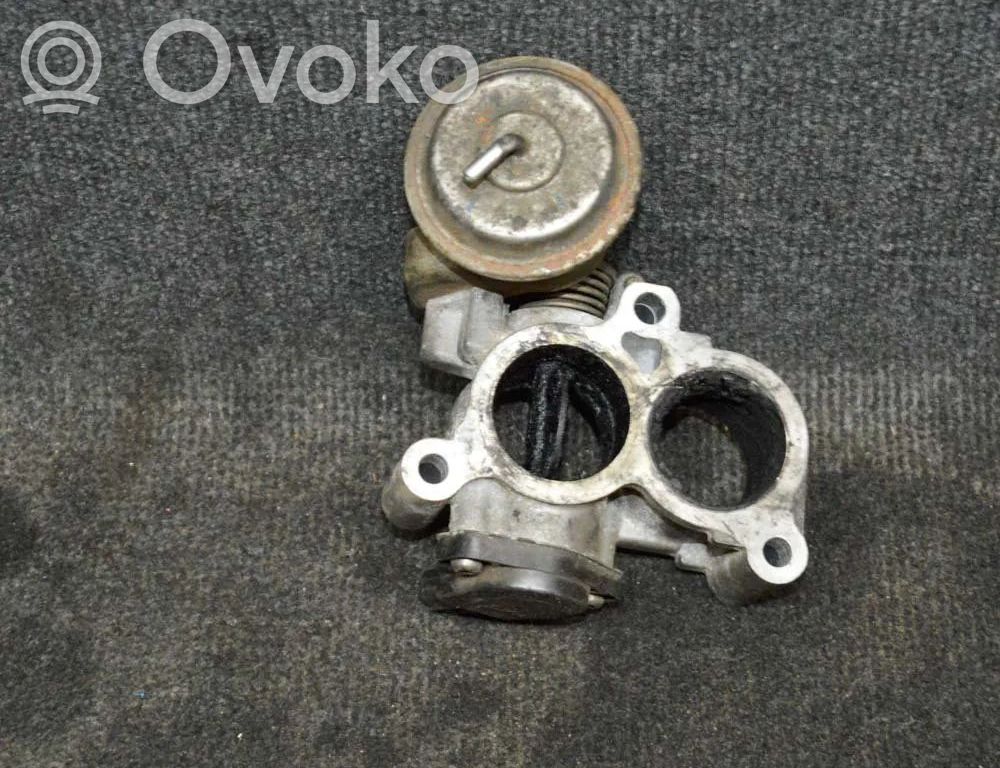 Peugeot 308 Throttle valve 