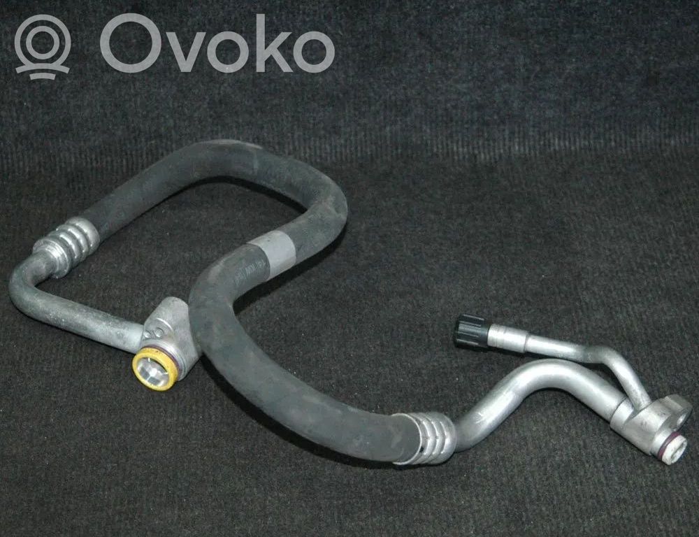 Ilmastointilaitteen putki (A/C)   9232585