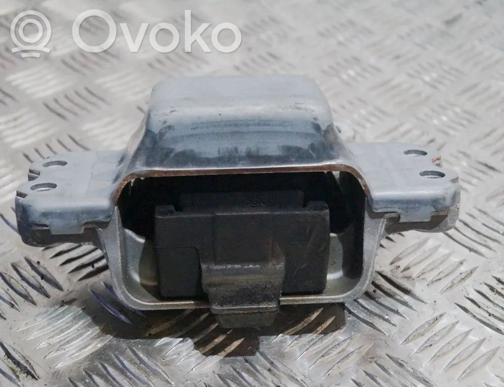 Volkswagen Tiguan Pārnesumkārbas spilvens 