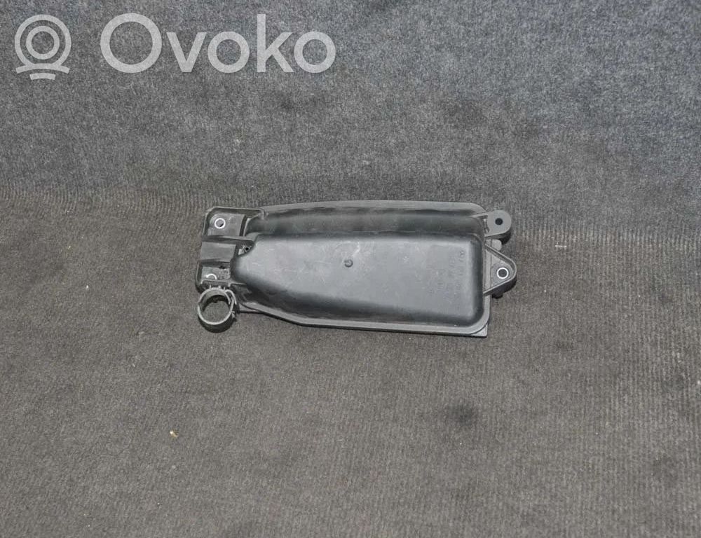 Mercedes-Benz E W212 Alte piese compartiment motor 