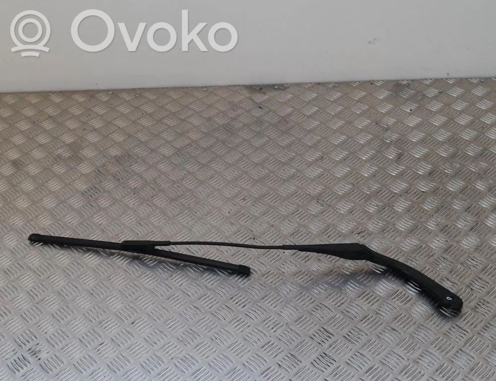 BMW 3 E90 E91 Priekšējā loga tīrītājs