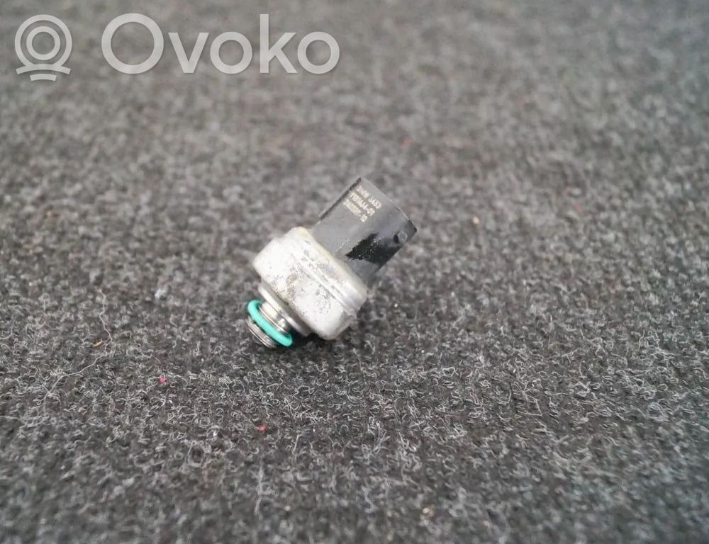 Alte piese compartiment motor   9181464
