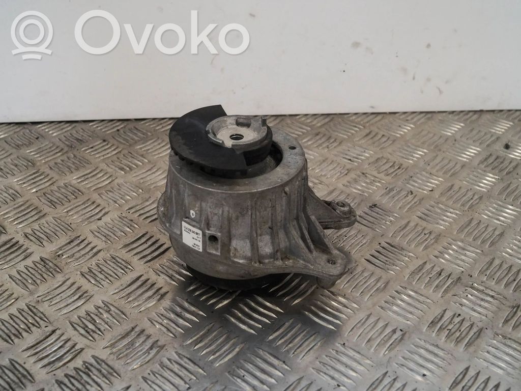 Wspornik / Mocowanie silnika   A2052406817