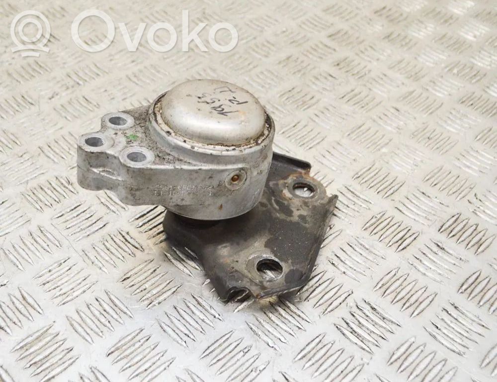 Ford Fusion Engine mount bracket 
