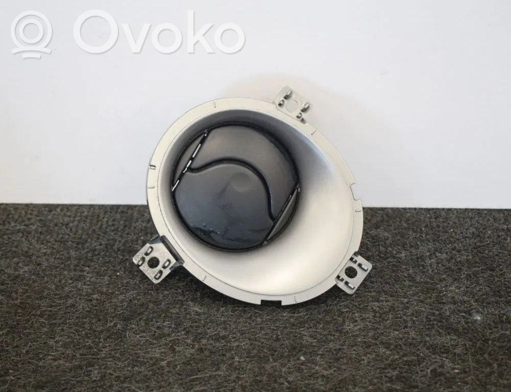 Nissan Juke I F15 Dysze / Kratki nawiewu deski rozdzielczej 