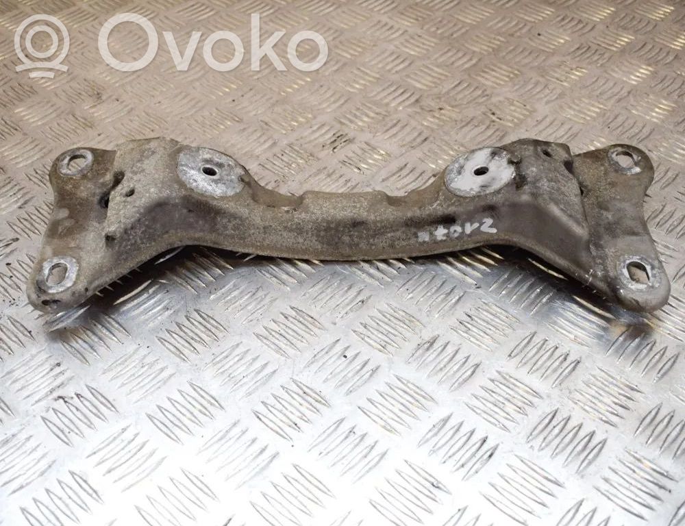 BMW 3 E90 E91 Gearbox mounting bracket 