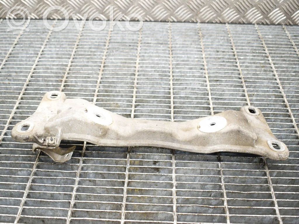 Gearbox mounting bracket   6771064