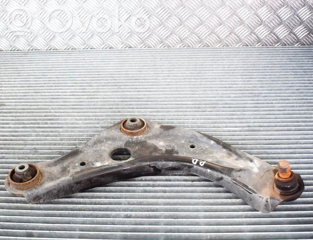 Nissan Qashqai Front lower control arm/wishbone 