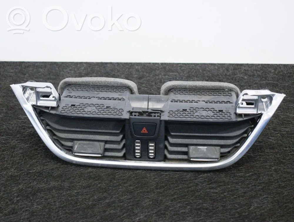 Ford Fiesta Dysze / Kratki nawiewu deski rozdzielczej 