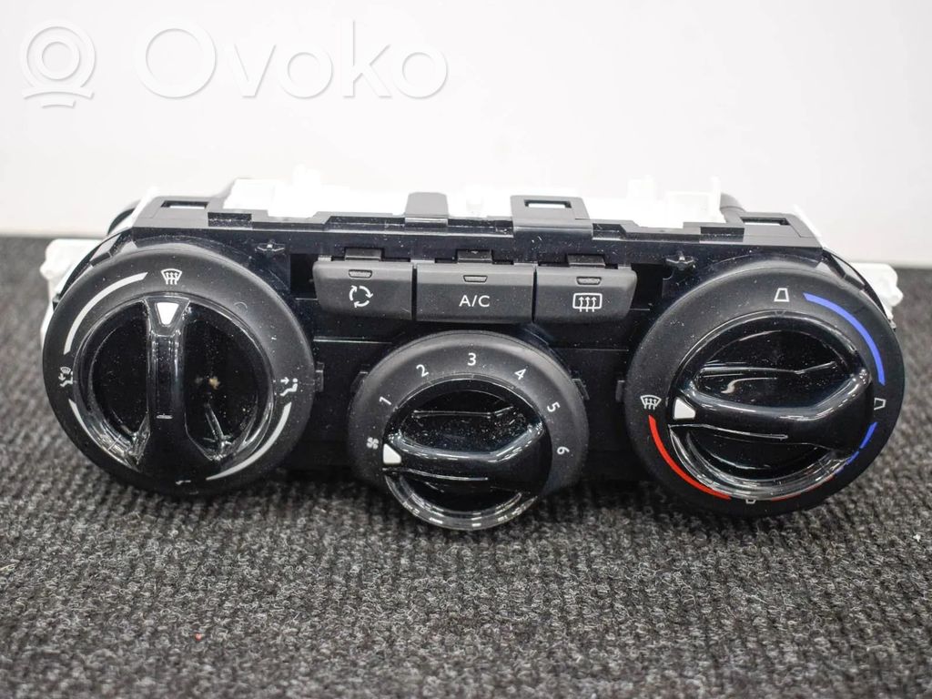 Peugeot 208 I Interior fan control switch 