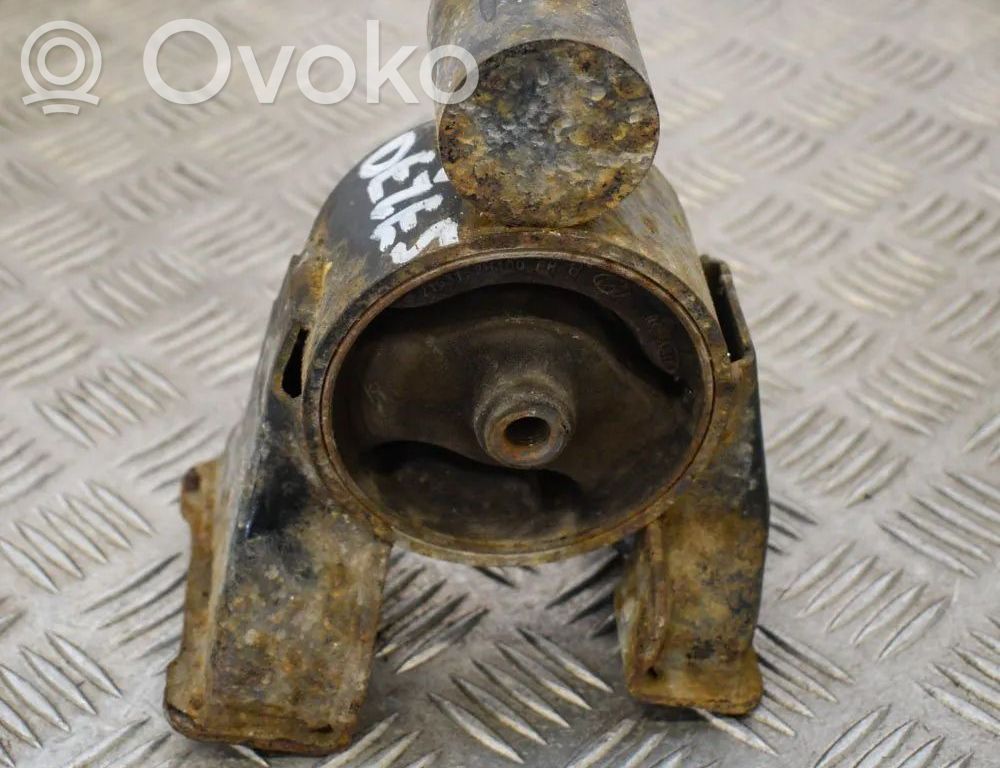 KIA Ceed Vaihdelaatikon kiinnitys 