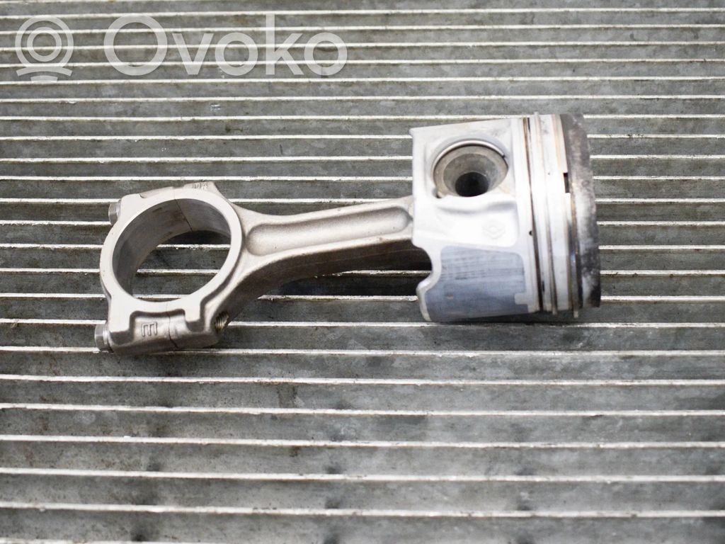 Opel Vivaro Piston 