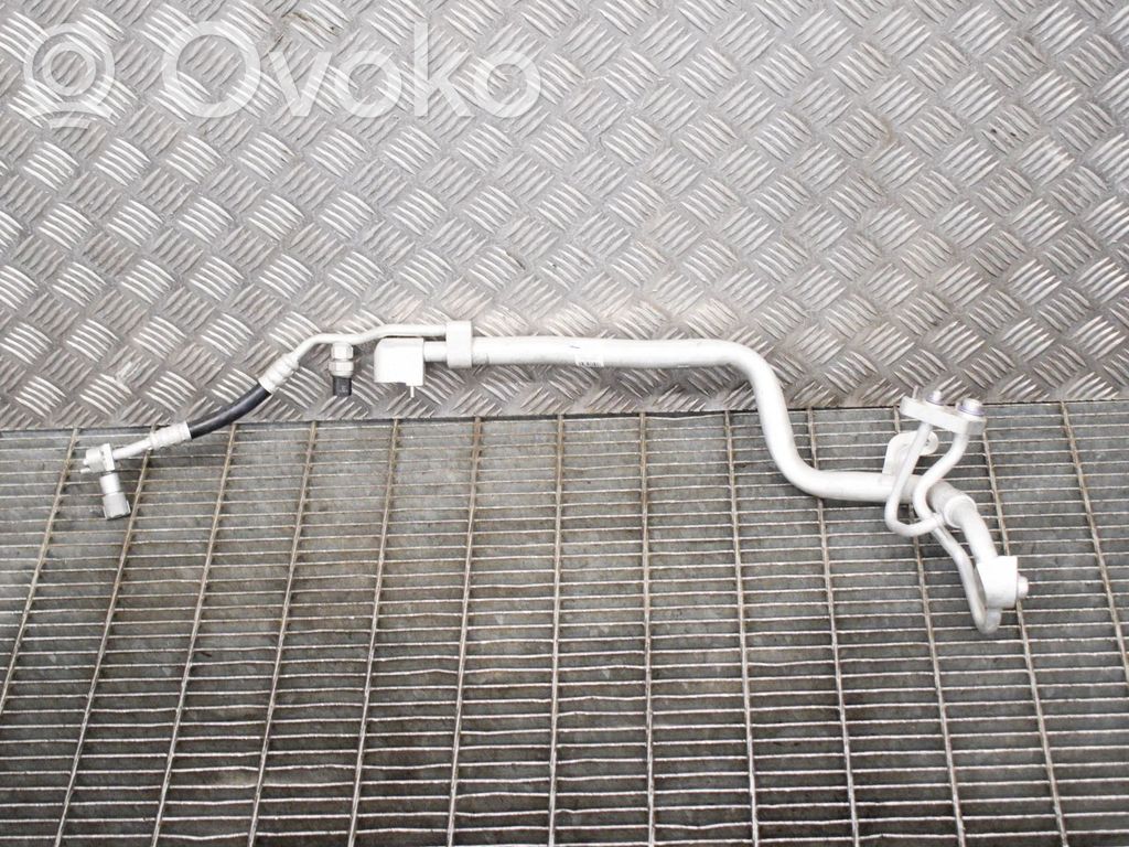 BMW 5 G30 G31 G38 Tubo flessibile aria condizionata (A/C) 