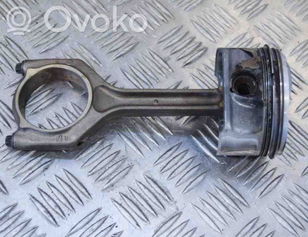 BMW 5 E60 E61 Piston 