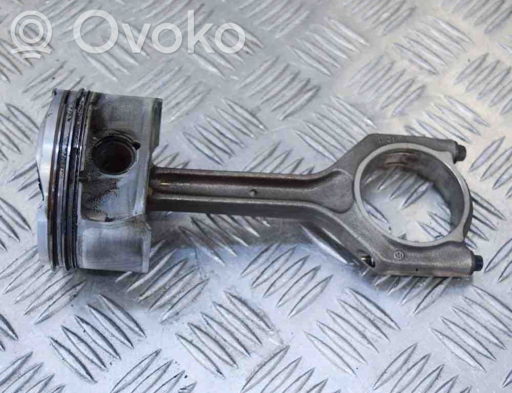 BMW 5 E60 E61 Piston 