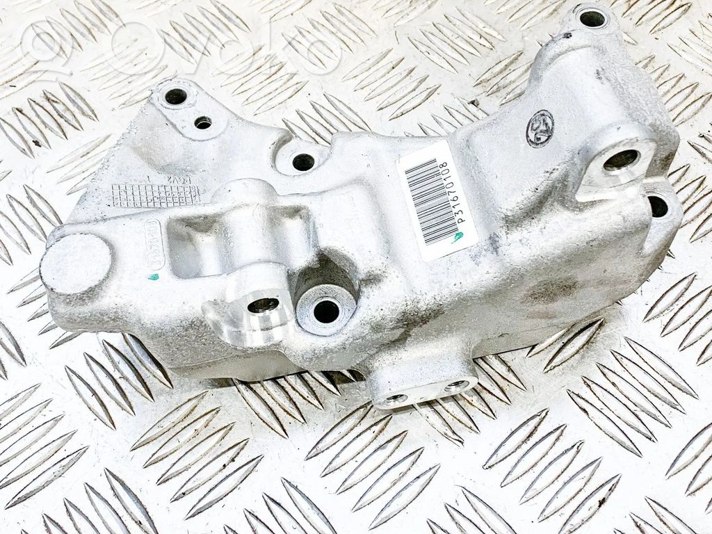 Volvo XC40 Generator/alternator bracket 