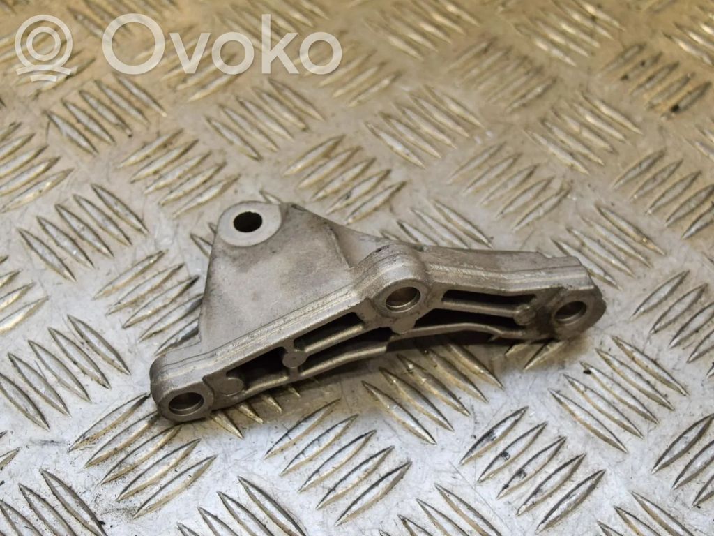 Toyota Avensis T270 Support pompe injection à carburant