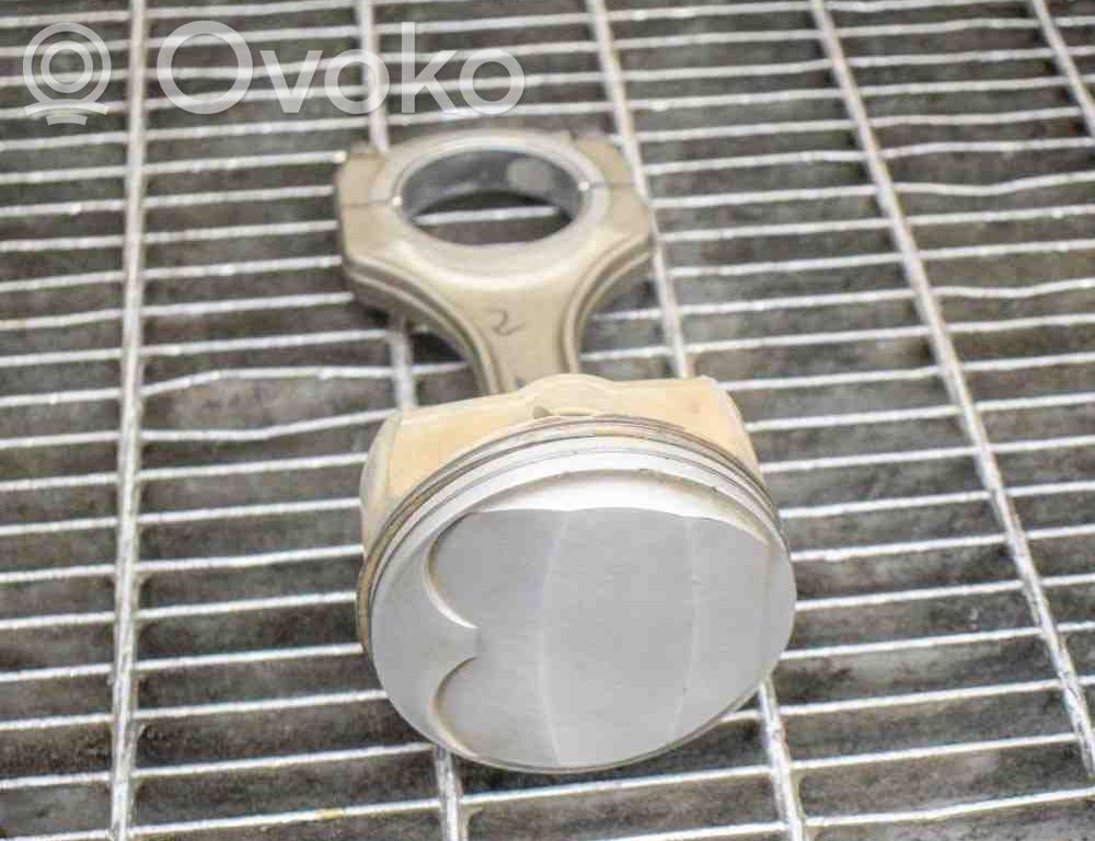 Piston   7840918,7838623
