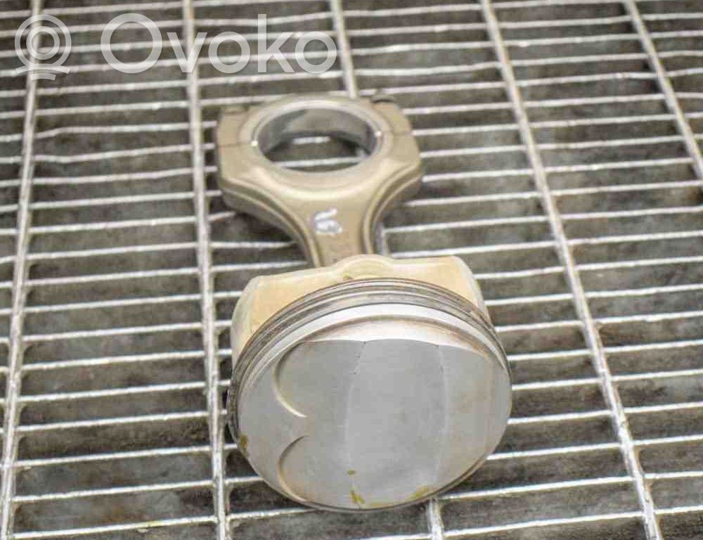 Piston   7840918,7838623