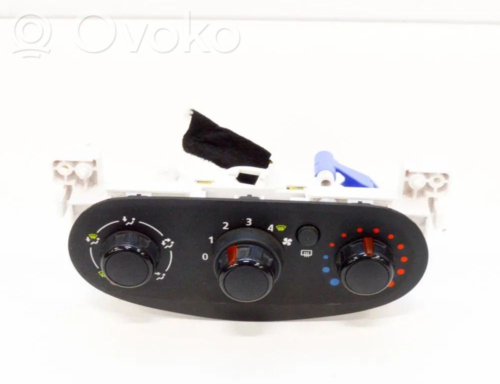Dacia Sandero Interior fan control switch 