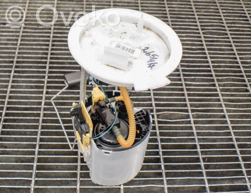 Volvo XC40 Bomba interna de combustible 