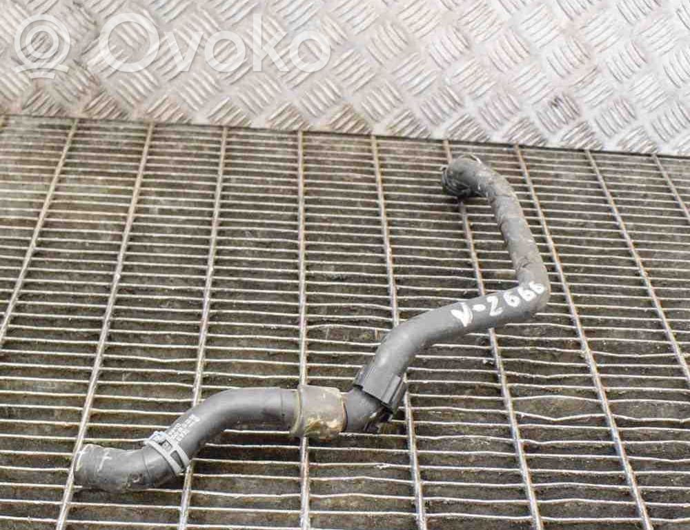 Audi Q3 8U Engine coolant pipe/hose 