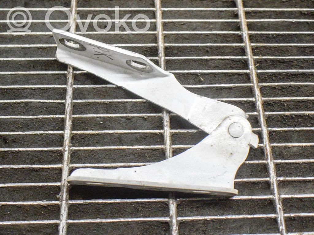 Engine bonnet/hood hinges   6C1116801AC