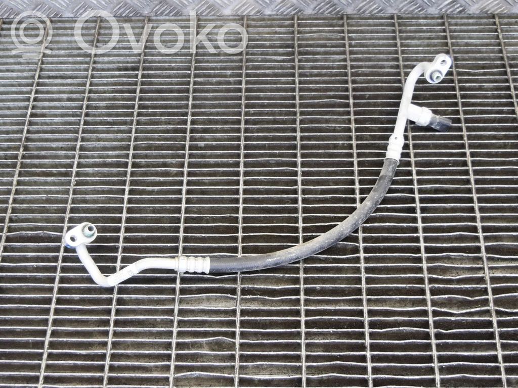 Tesla Model 3 Ilmastointilaitteen putki (A/C) 