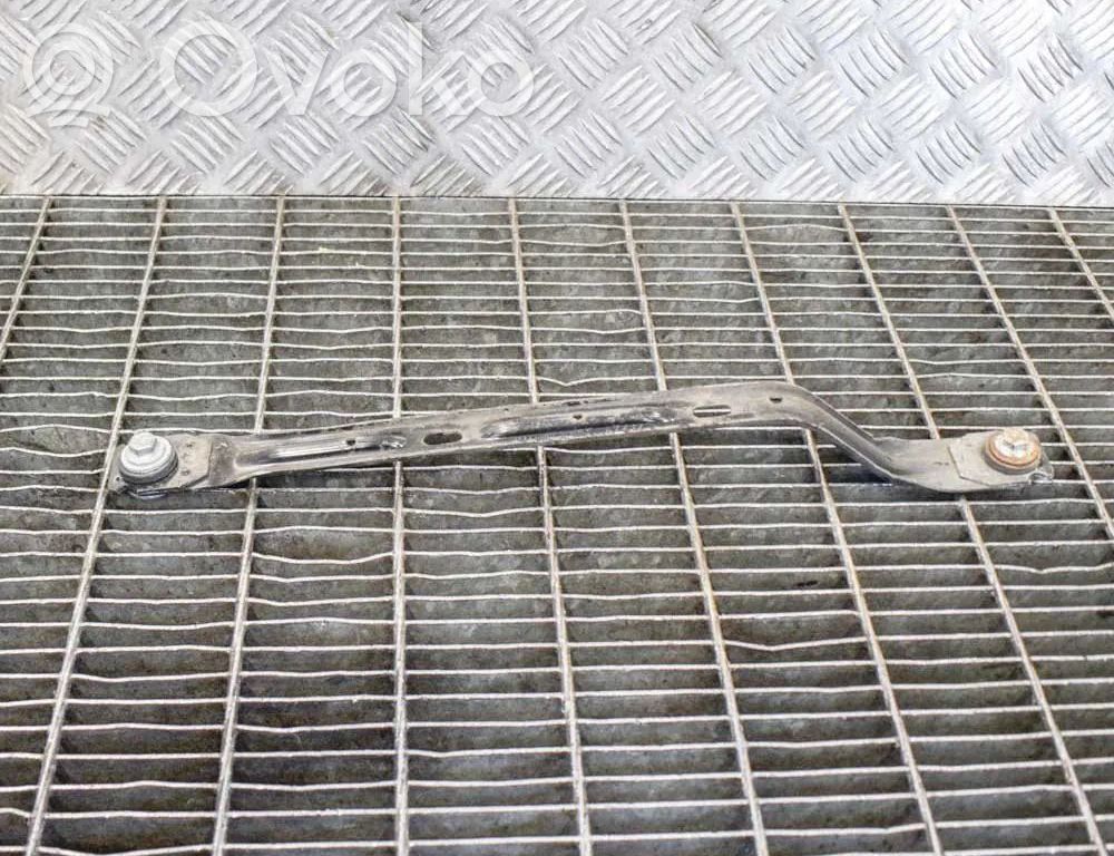 Audi A4 S4 B9 8W Uchwyt / Mocowanie zbiornika paliwa 