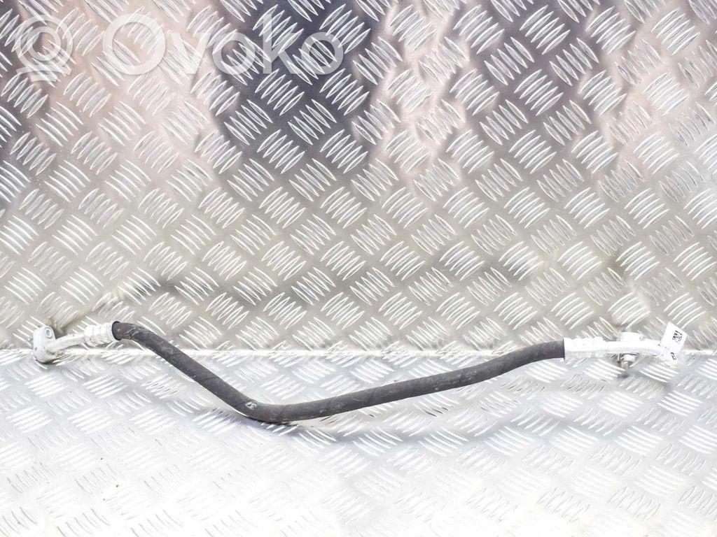 BMW X3 G01 Ilmastointilaitteen putki (A/C) 
