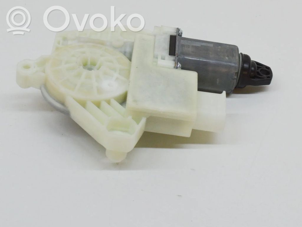 BMW 7 G11 G12 Silnik regulatora szyby drzwi przednich 