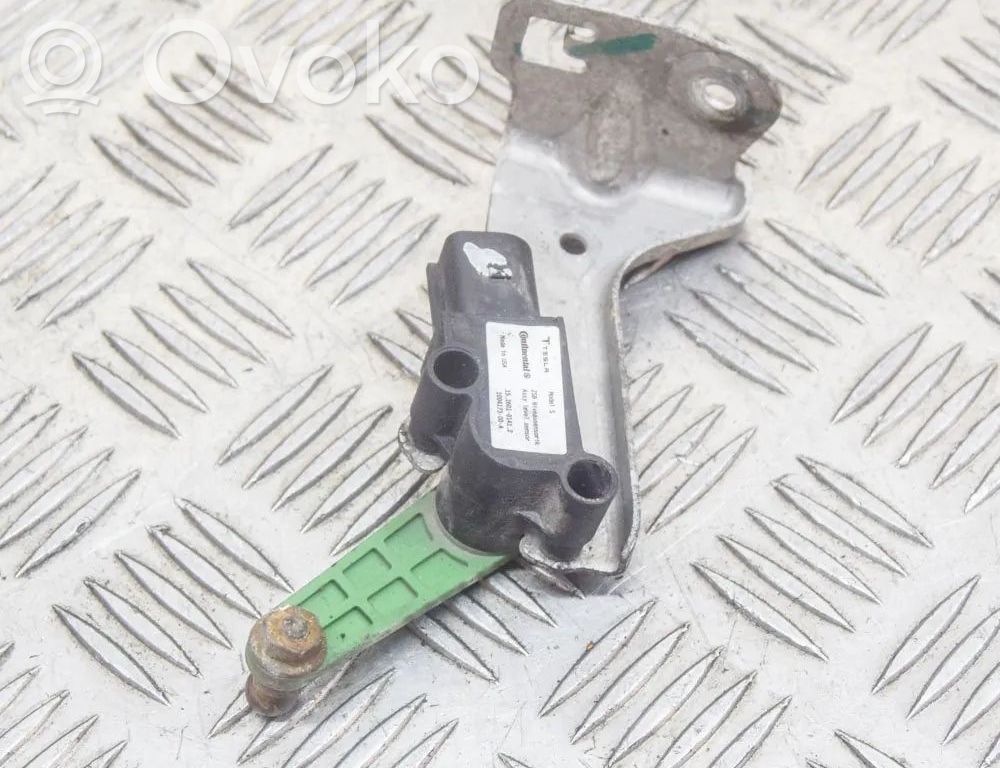 Tesla Model S Rear air suspension level height sensor 
