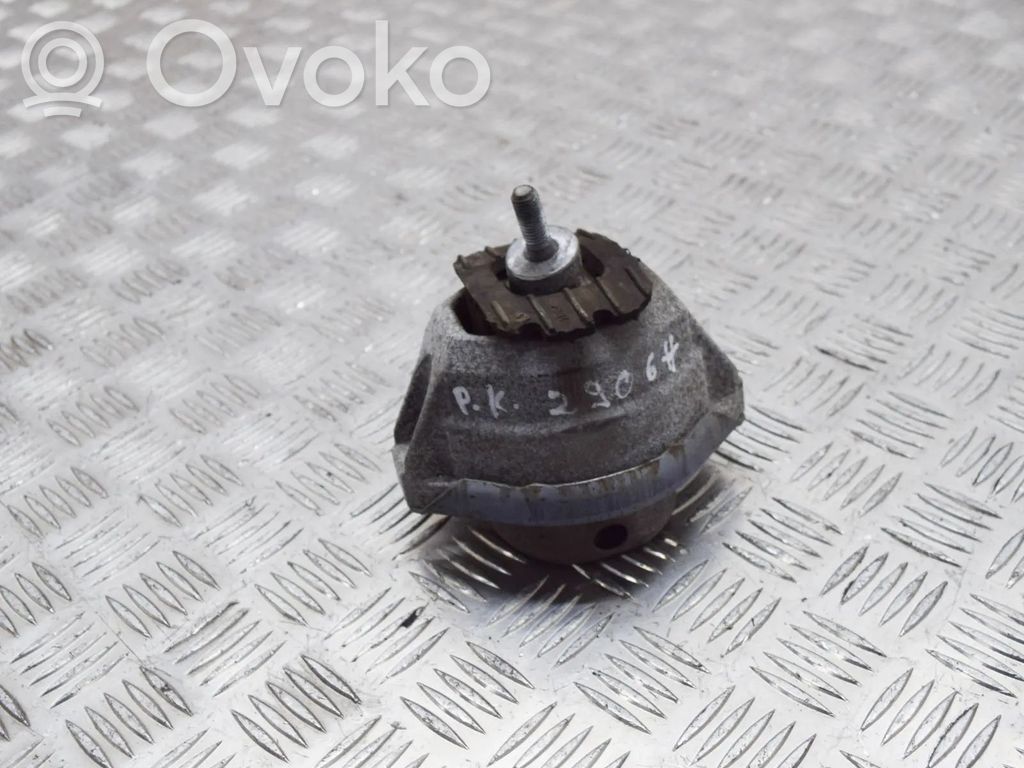 Variklio pagalvė   6762607