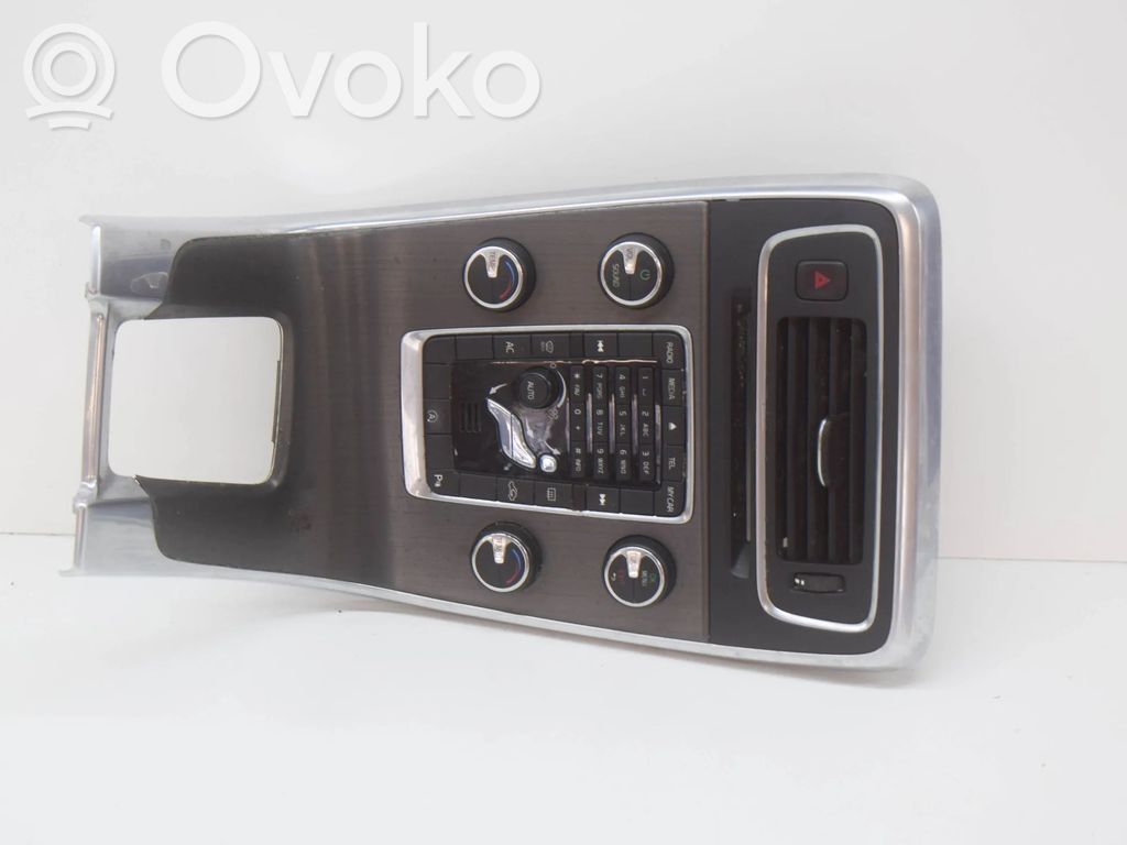 Panel trim   1302138,8632432