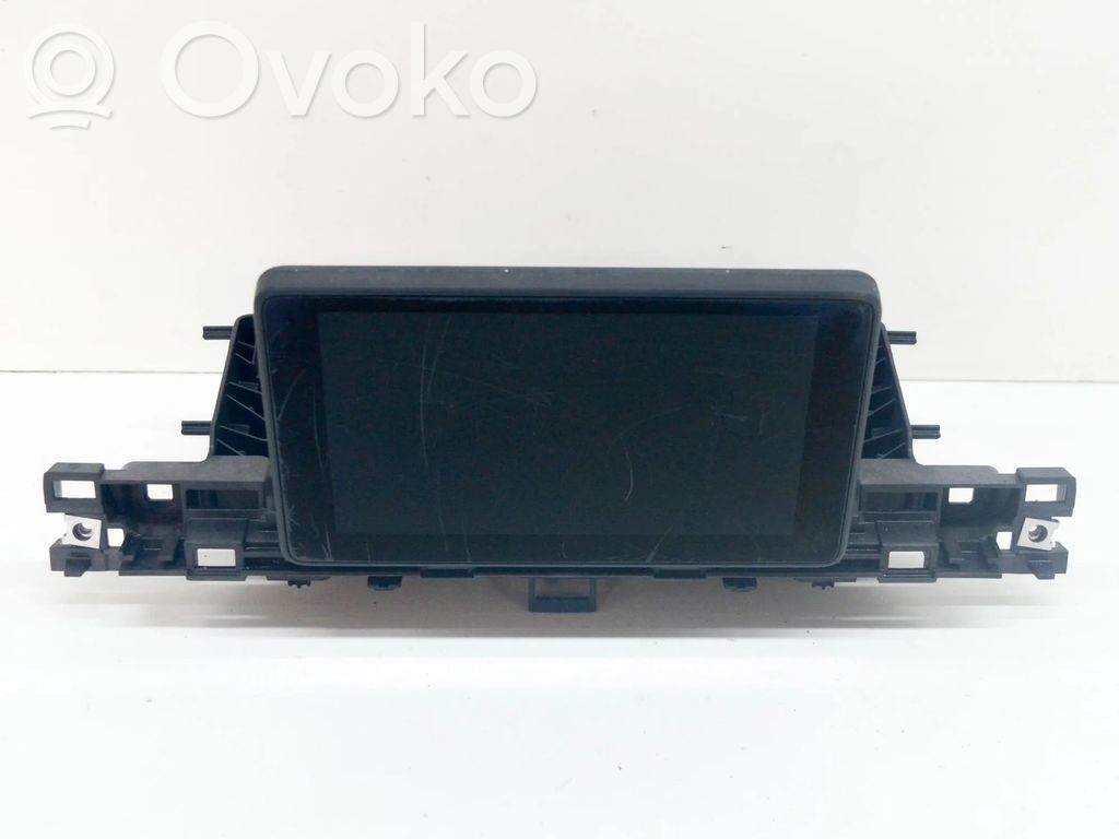 Audi A4 S4 B9 8W Monitor / wyświetlacz / ekran 