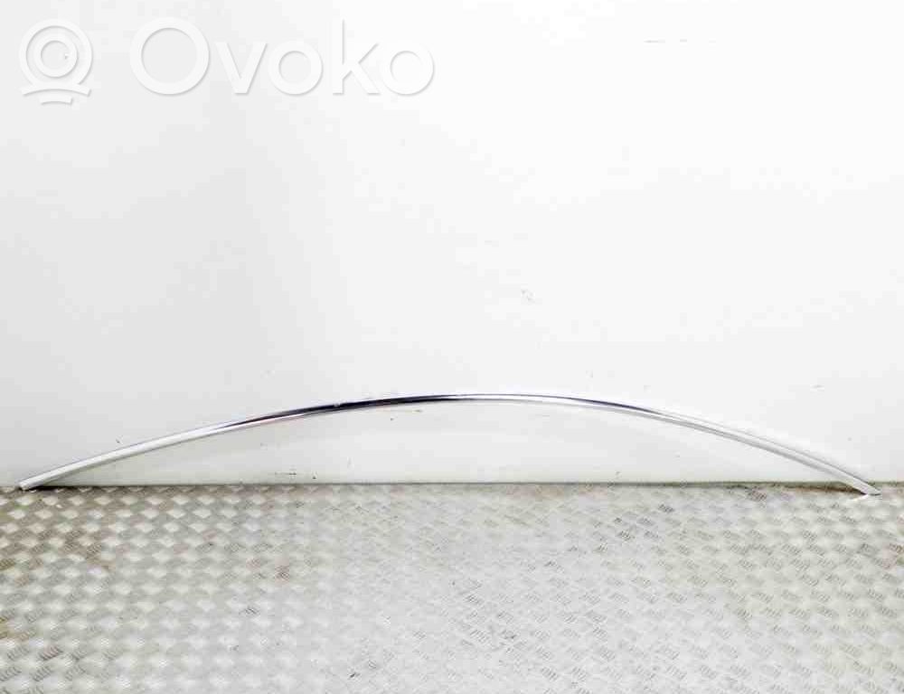 Moulures, baguette de toit   108352000C