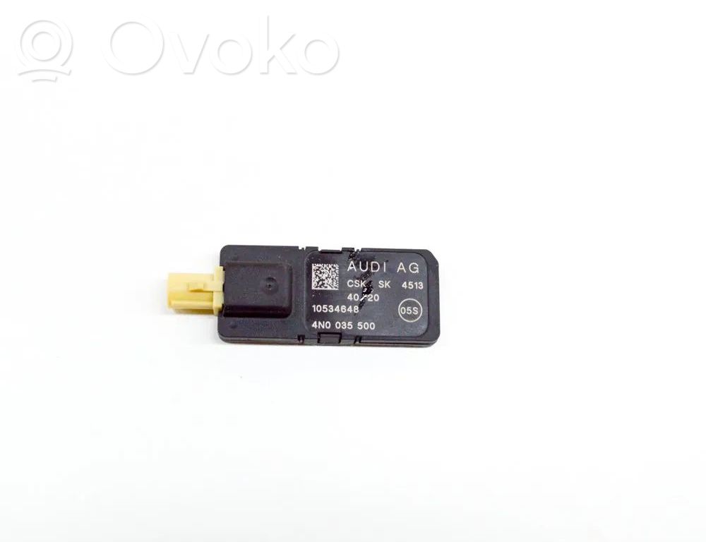 GPS-pystyantenni   10534648,4N0035500