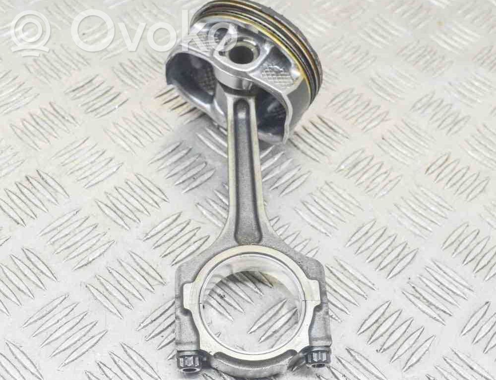 Pistón   CR3Z6200B,FR3Z6108A