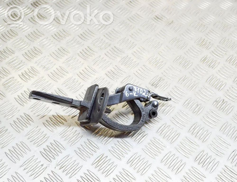 Volvo V70 Tailgate/trunk/boot hinge 