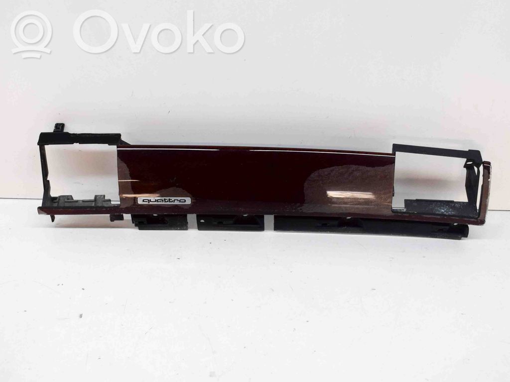Audi A8 S8 D3 4E Kojelaudan hansikaslokeron lista 