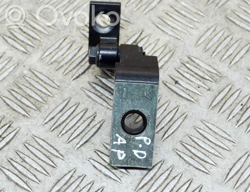 BMW i3 Front door upper hinge 
