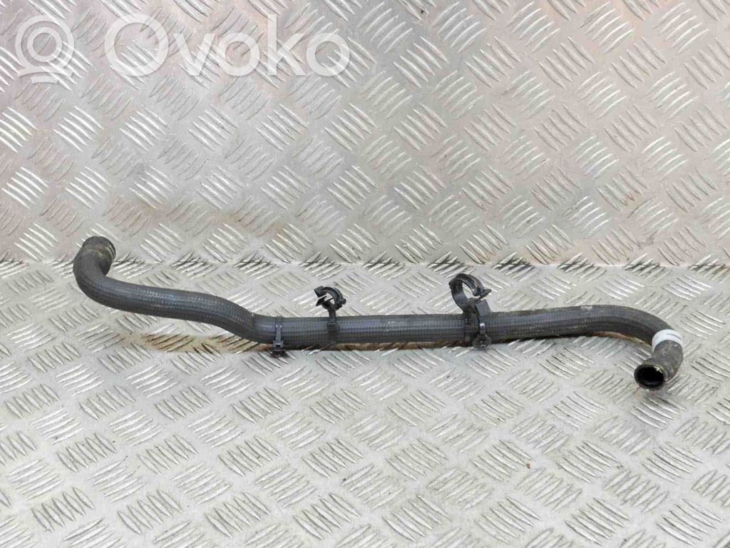 Tesla Model S Moottorin vesijäähdytyksen putki/letku 