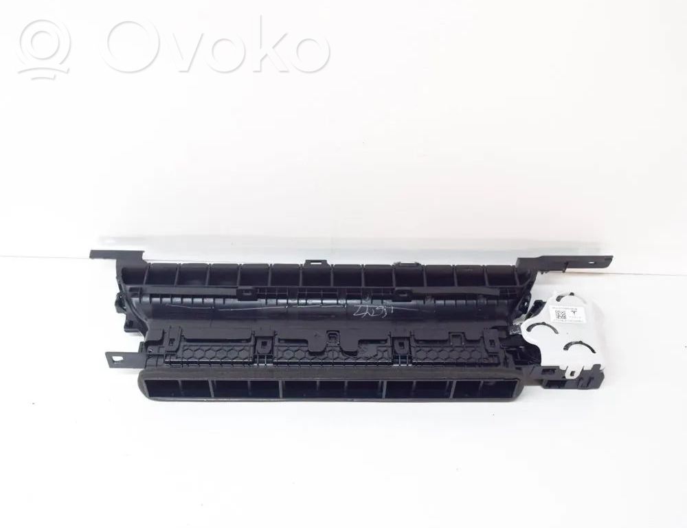 Tesla Model 3 Lango oro grotelės 