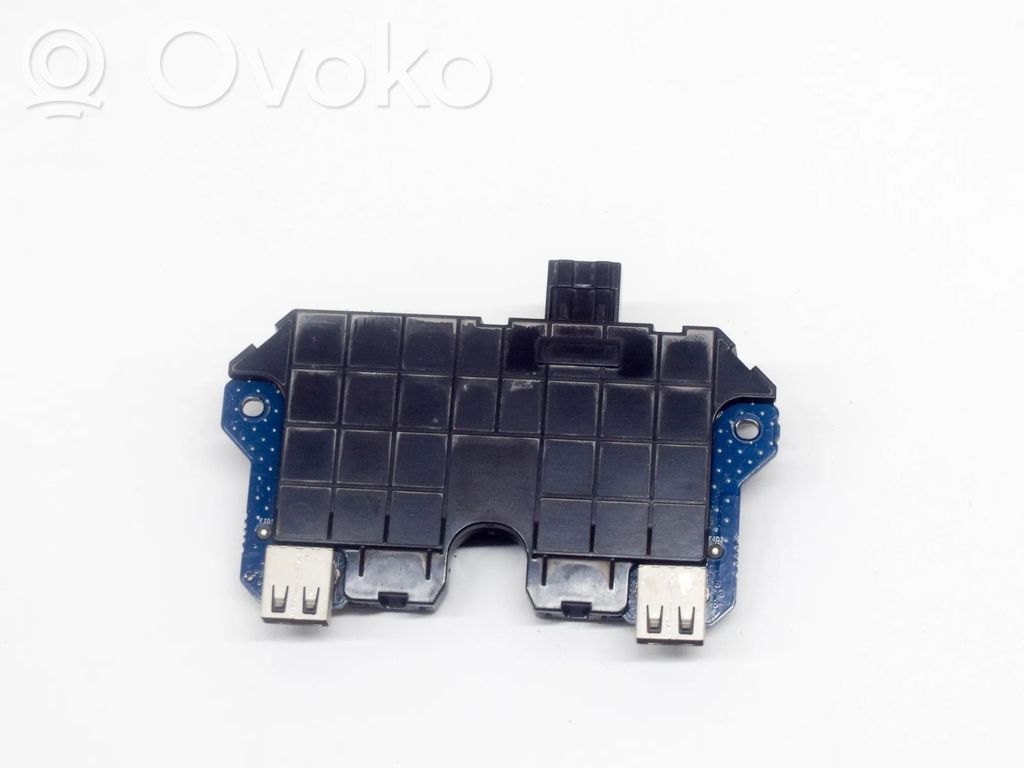 Tesla Model 3 USB interface control unit module 