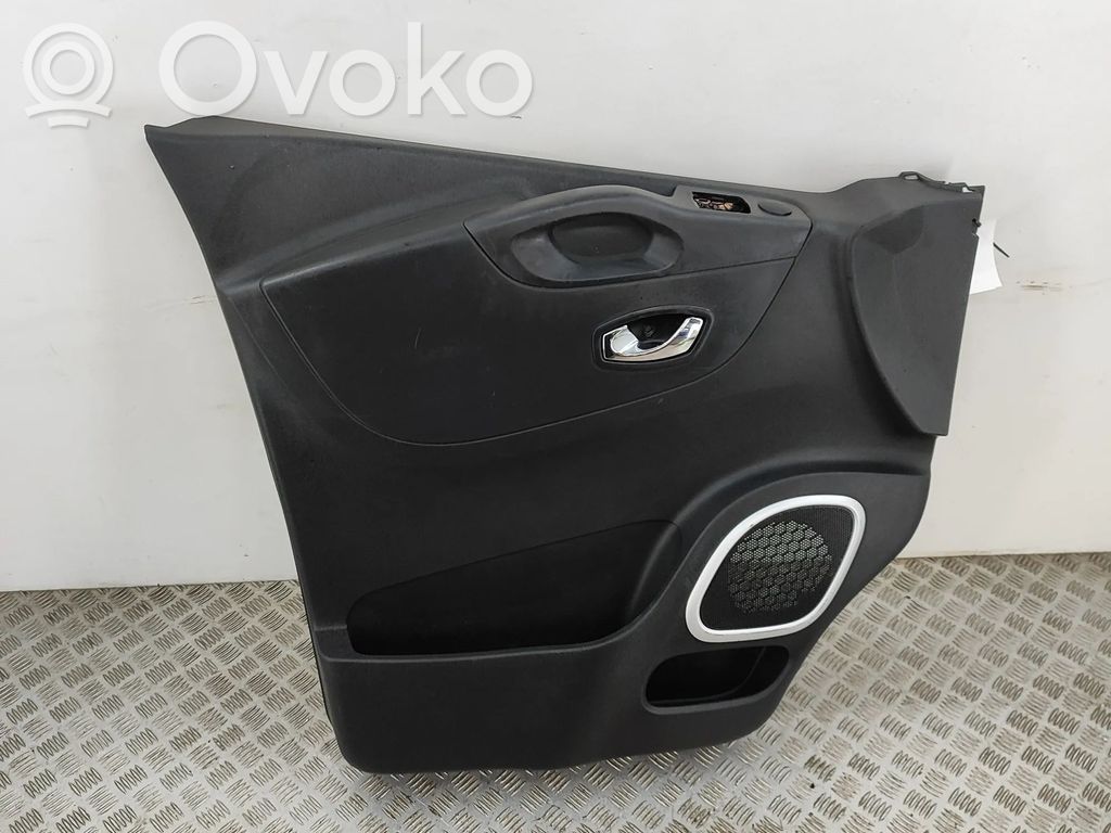 Opel Vivaro Rivestimento del pannello della portiera anteriore 