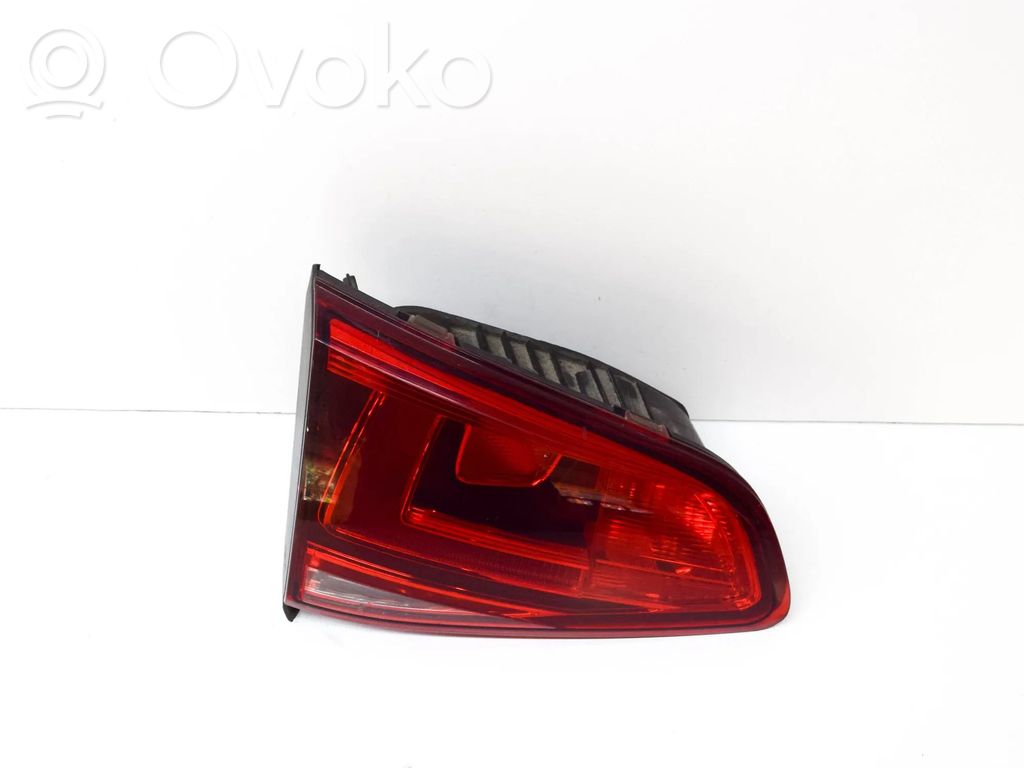 Volkswagen Golf VII Lampy tylnej klapy bagażnika 