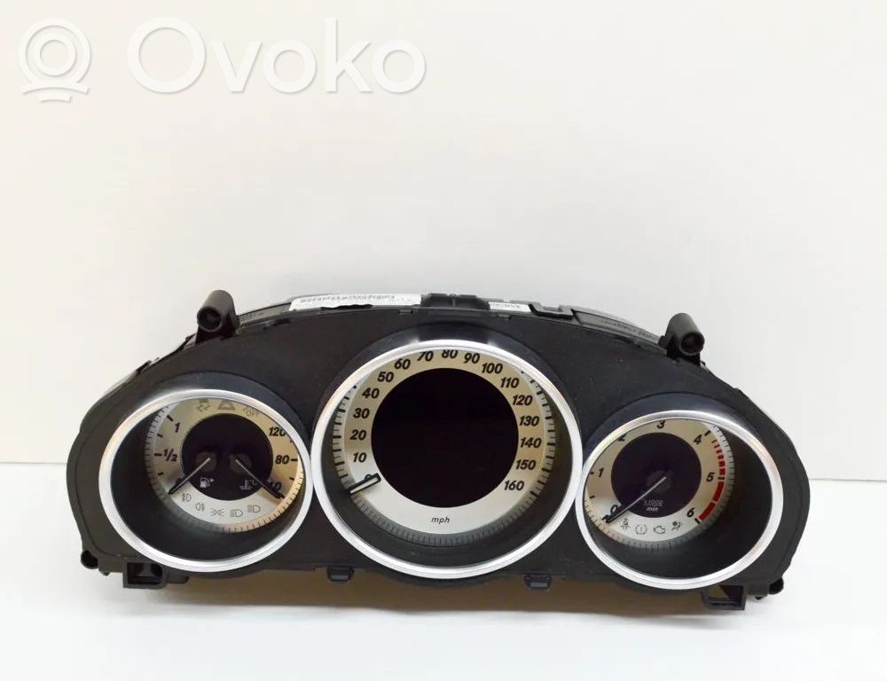 Mercedes-Benz E W212 Tachimetro (quadro strumenti)